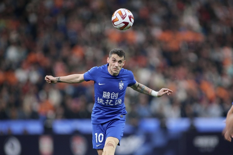斯基拉：中超舊將斯坦丘接近免簽加盟熱那亞，合同期限到2027年